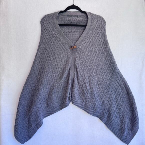 Orvis Gray Cable Knit Wool Blend Poncho Cape Sweater Shawl One Size Cozy - Picture 3 of 6